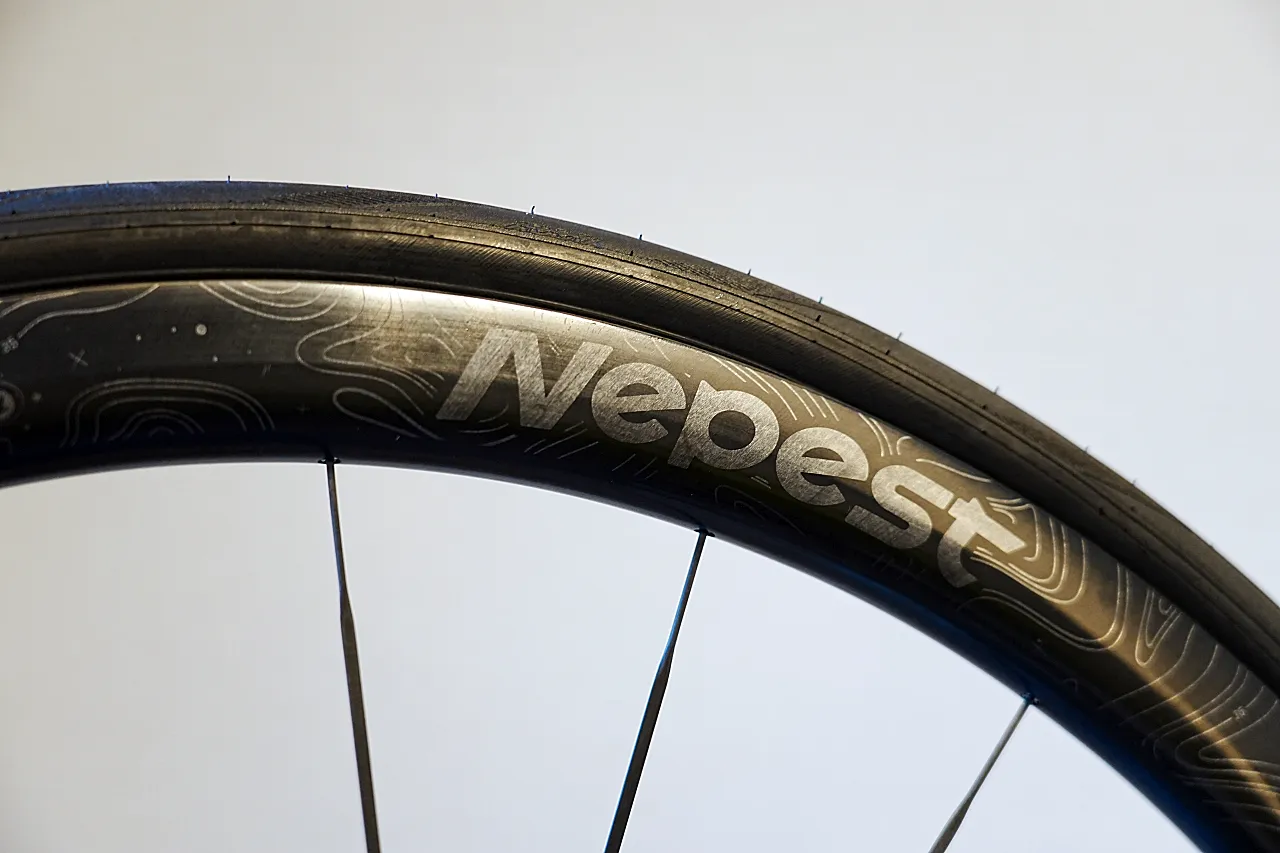 1,169g Nepest NOVA 35 インプレッション：登坂性能、空力、快適性の