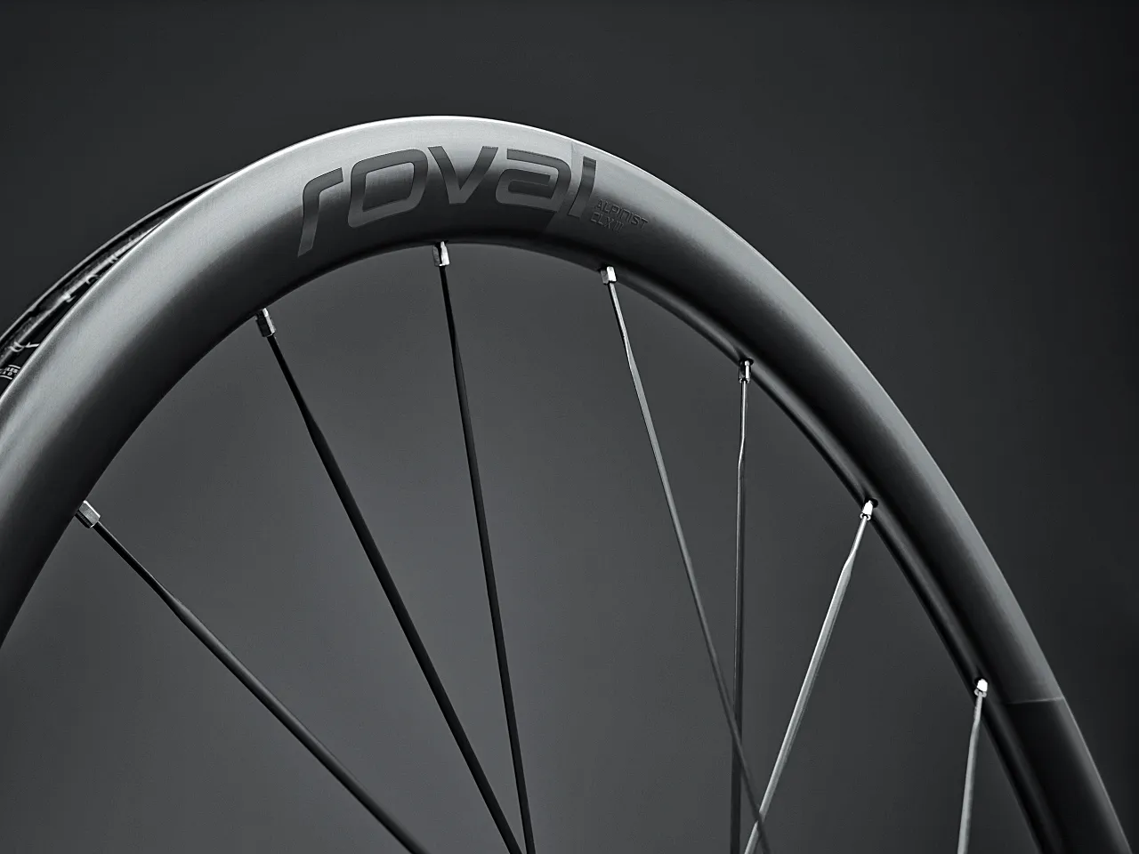 1,131g！重力との闘争、再定義：Roval Alpinist CLX III